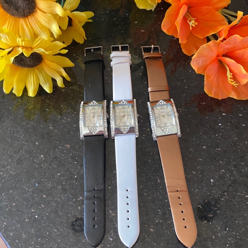 Bundle of three beautiful watches